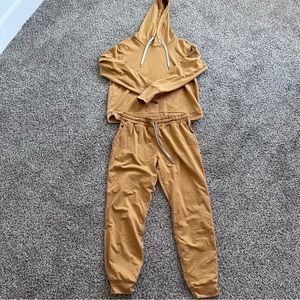 Vuori Performance Jogger Set